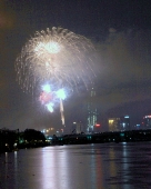 Chùm phao hoa2 