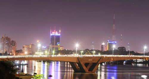 Thành phố lên đèn