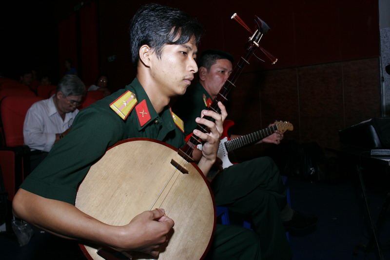 Nghệ sĩ - Chiến sĩ