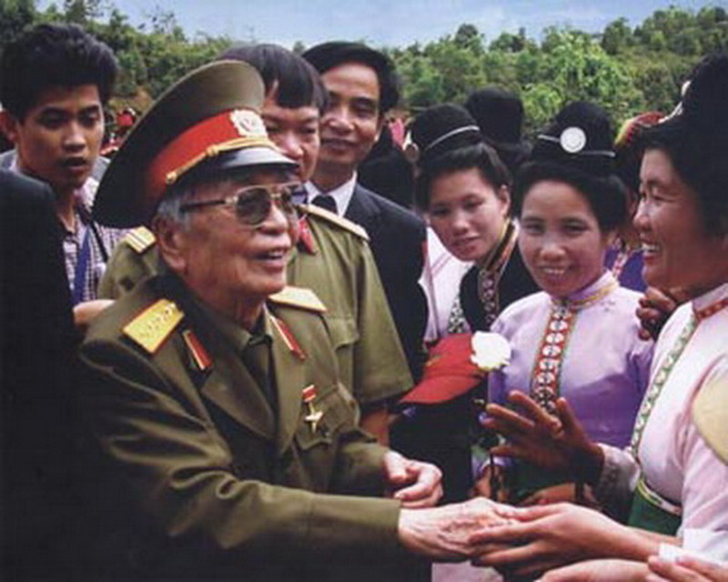 Đại tướng về Mường Phăng
