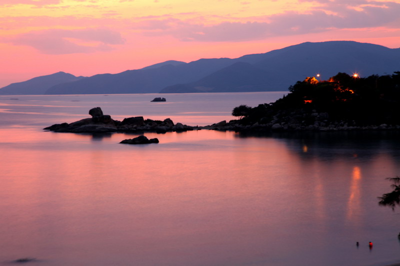 Bình minh Hòn Chồng - Nha Trang