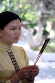 Dâng hương