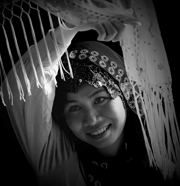 Thiếu nữ Chăm 2
