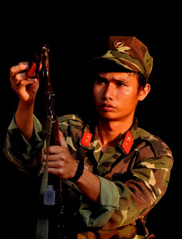 Bảo quản súng.