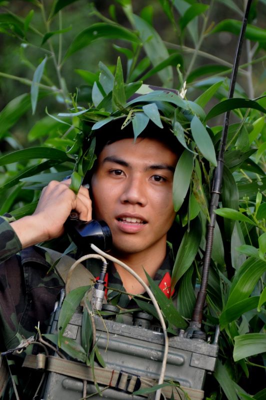 Chiến sĩ thông tin.